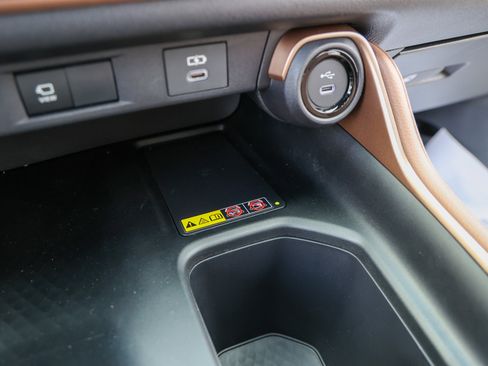 Certified 2026 Toyota Grand Highlander AWD Hybrid image 26