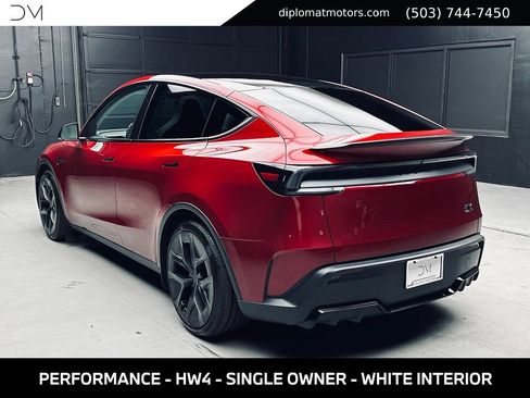 Used 2026 Tesla Model Y Performance AWD/4WD image 4