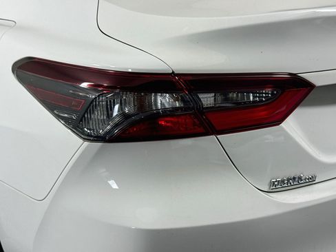 Used 2021 Toyota Camry LE FWD image 35