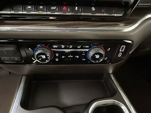 Used 2023 Chevrolet Silverado 1500 LT Trail Boss w/ Convenience Package II AWD/4WD image 23