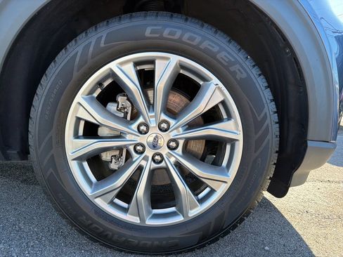 Used 2020 Ford Explorer XLT w/ Equipment Group 202A image 13