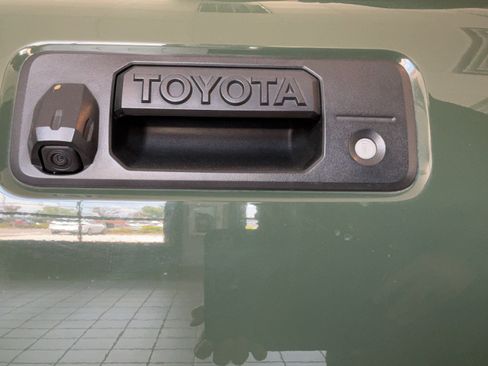 Used 2022 Toyota LTZ AWD/4WD image 40