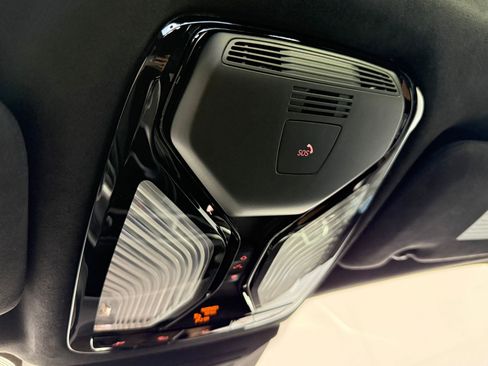 Used 2026 BMW X7 xDrive40i w/ M Sport Package image 26