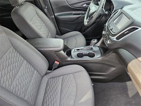 Used 2021 Chevrolet Equinox LT image 14