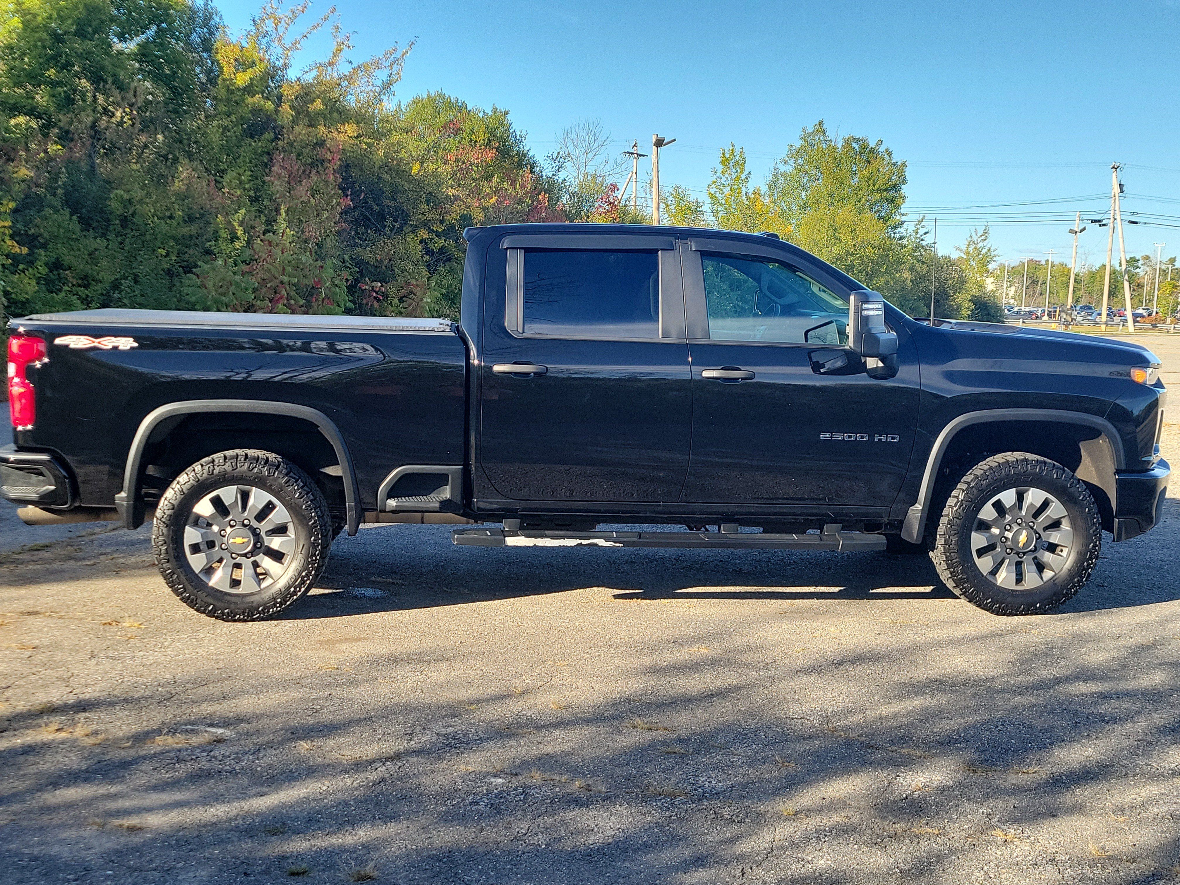 Used 2023 Chevrolet Silverado 2500 Custom w/ Custom Value Package AWD/4WD image 4