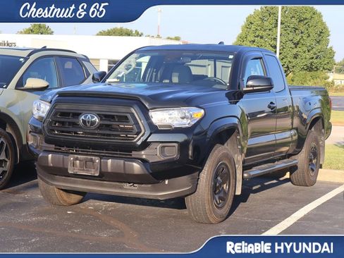 Used 2023 Toyota Tacoma SR w/ SR Convenience Package RWD image 12