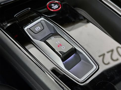 Certified 2022 Audi e-tron GT Premium Plus image 17