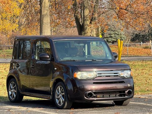 Used 2010 Nissan Cube 1.8 S Krom Edition w/ Interior Designer Pkg FWD image 2