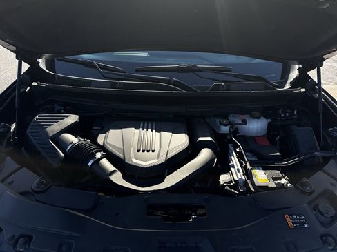 Certified 2024 GMC Acadia Denali image 31