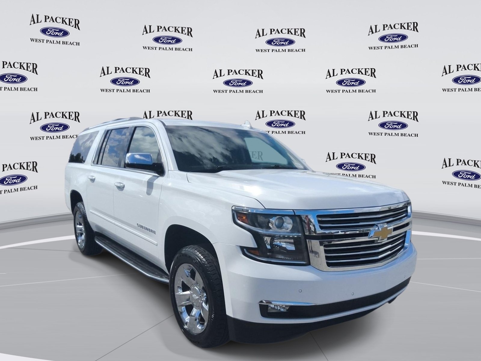 Used 2017 Chevrolet Suburban Premier AWD/4WD image 7