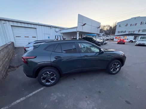 New 2026 Chevrolet Trax LT w/ Driver Confidence Package image 6