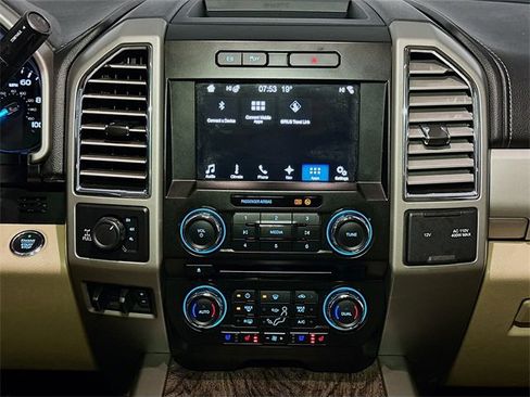 Used 2017 Ford F250 Lariat w/ Lariat Ultimate Package image 11