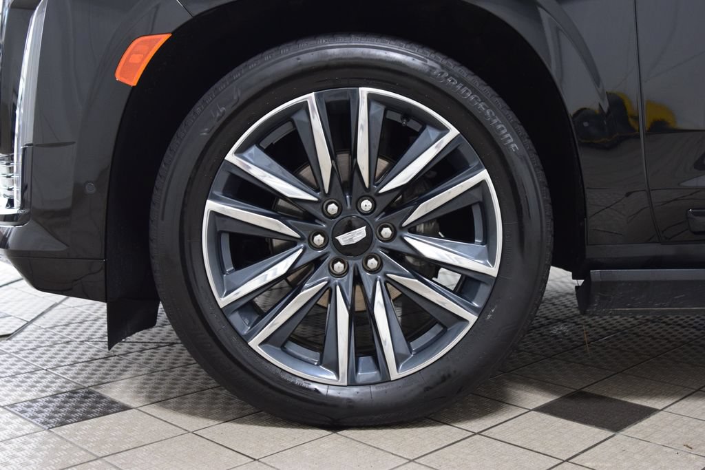 Used 2024 Cadillac Escalade Sport Platinum w/ Heavy-Duty Trailer Package AWD/4WD image 30