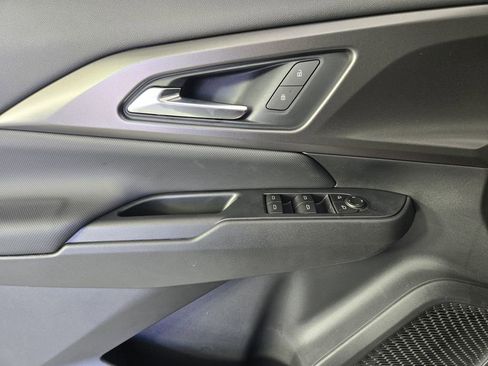 New 2026 Chevrolet Equinox EV LT image 22