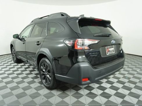 Certified 2025 Subaru Outback Onyx Edition AWD/4WD image 5