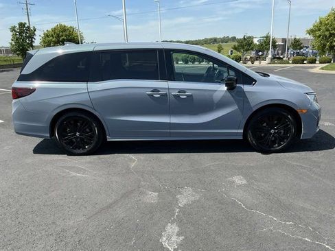 Used 2025 Honda Odyssey Sport-L image 2