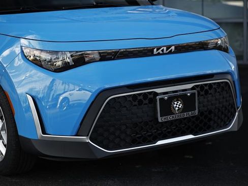 Used 2023 Kia Soul S image 2