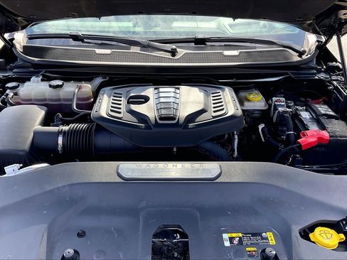 Used 2024 Jeep Grand Wagoneer Series III image 9