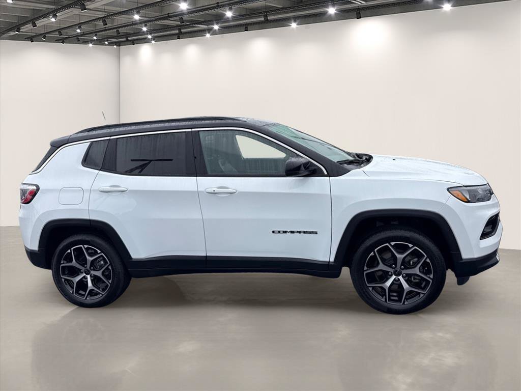 Used 2025 Jeep Compass Limited AWD/4WD image 8