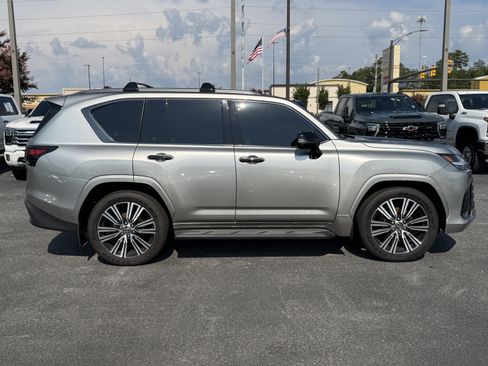Used 2026 Lexus LX 700h Luxury w/ Appearance Package AWD/4WD image 11