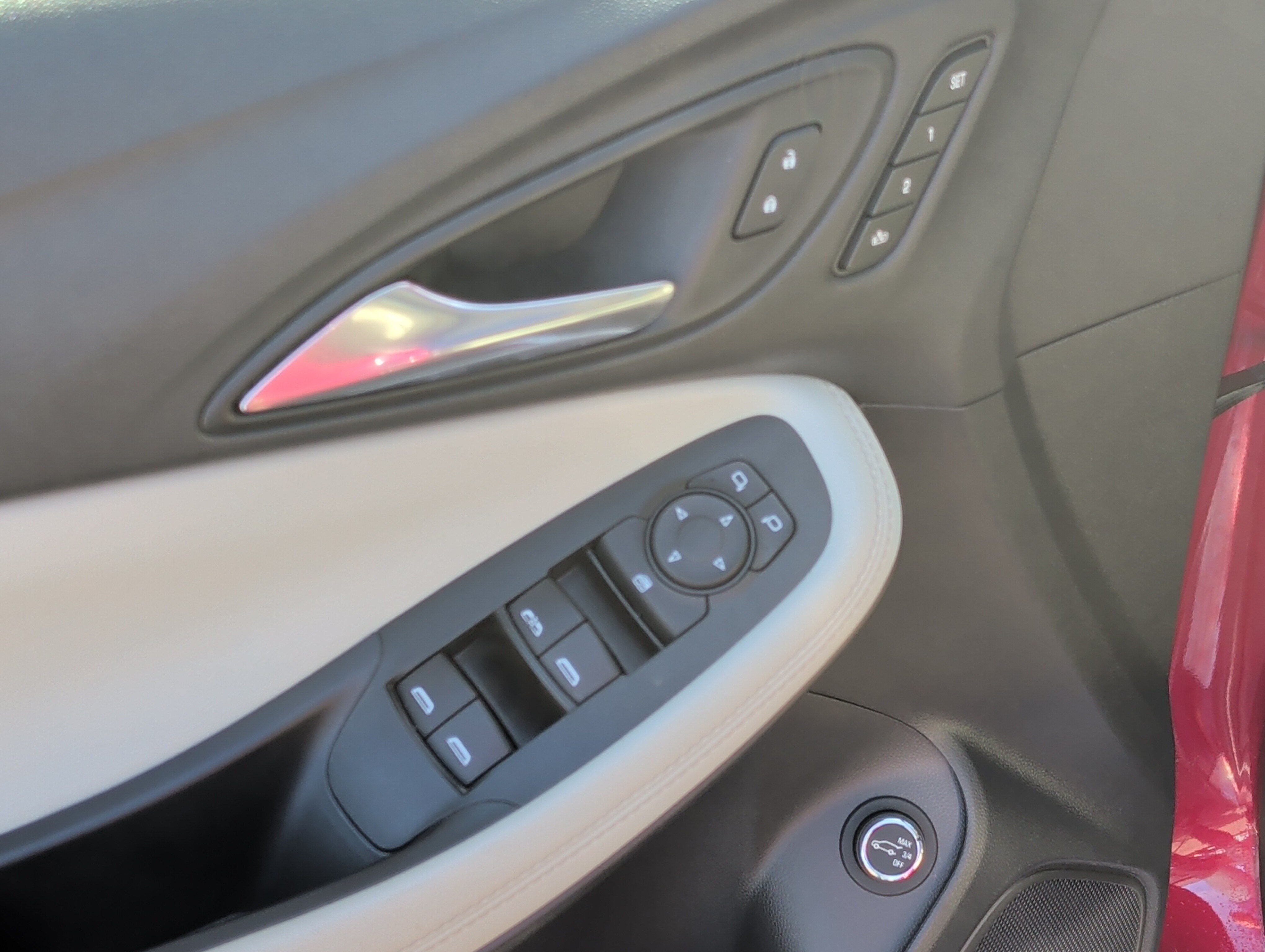 Used 2020 Buick Encore GX Essence w/ Advanced Technology Package AWD/4WD image 21