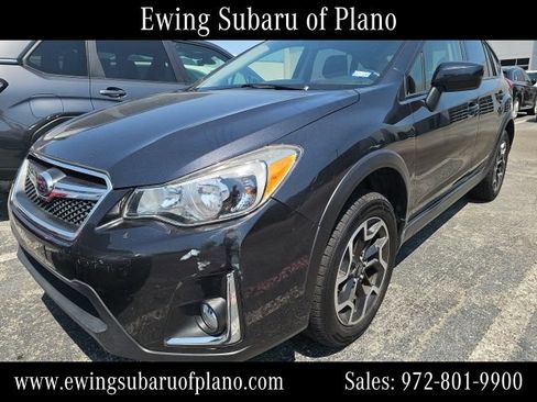Used 2017 Subaru Crosstrek 2.0i Premium w/ Moonroof Package AWD/4WD image 2