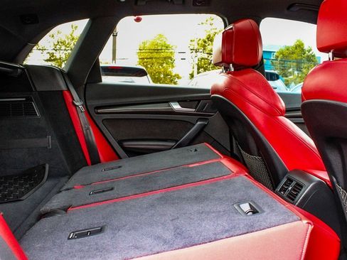 Used 2022 Audi SQ5 Premium Plus w/ Premium Plus Package image 38