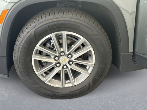 Used 2022 Chevrolet Traverse LT AWD/4WD image 28