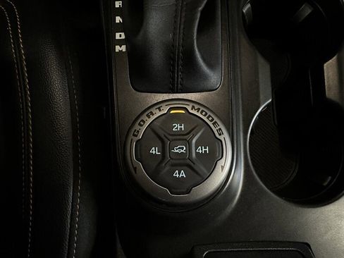 Used 2023 Ford Bronco Badlands image 22