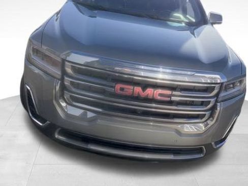 Used 2023 GMC Acadia SLT w/ Technology Package image 14