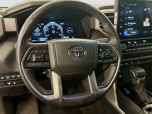 Used 2025 Toyota Tundra Limited image 18