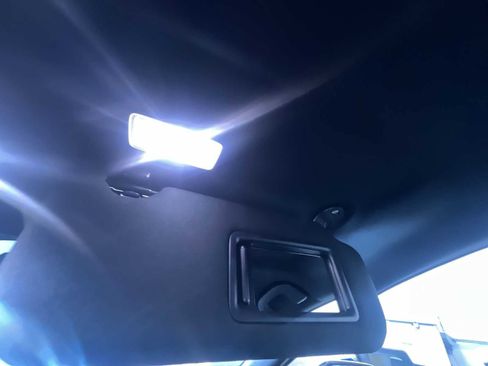 Used 2025 Toyota Camry SE image 32