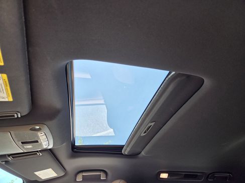 Used 2024 INFINITI QX80 Sensory image 17