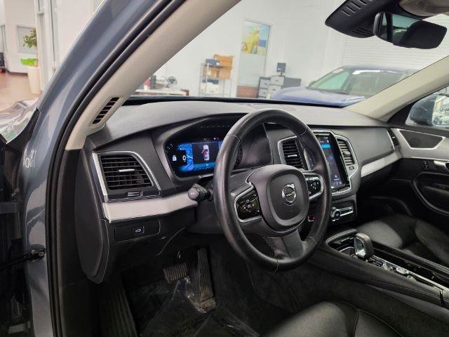 Used 2023 Volvo XC90 B5 Core AWD/4WD image 8