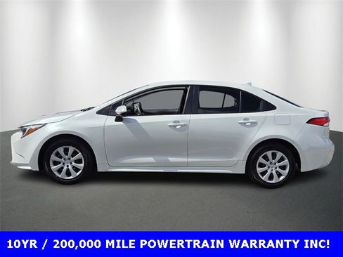 Used 2024 Toyota Corolla LE image 2