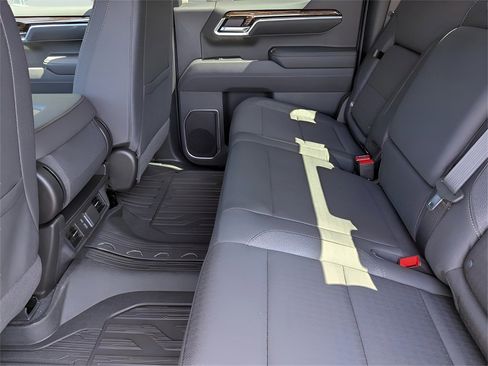 New 2025 GMC Sierra 1500 Elevation image 25