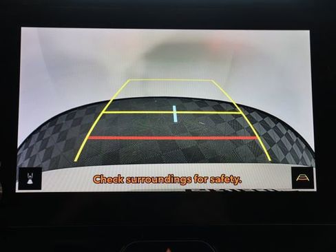 Used 2024 Toyota Venza LE image 17