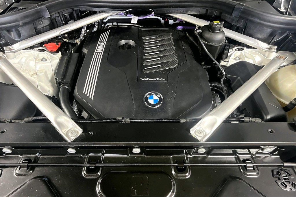 Used 2022 BMW X5 xDrive40i w/ Premium Package AWD/4WD image 9