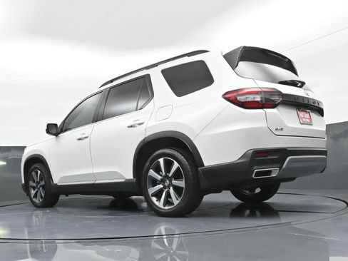 Used 2023 Honda Pilot Touring image 35