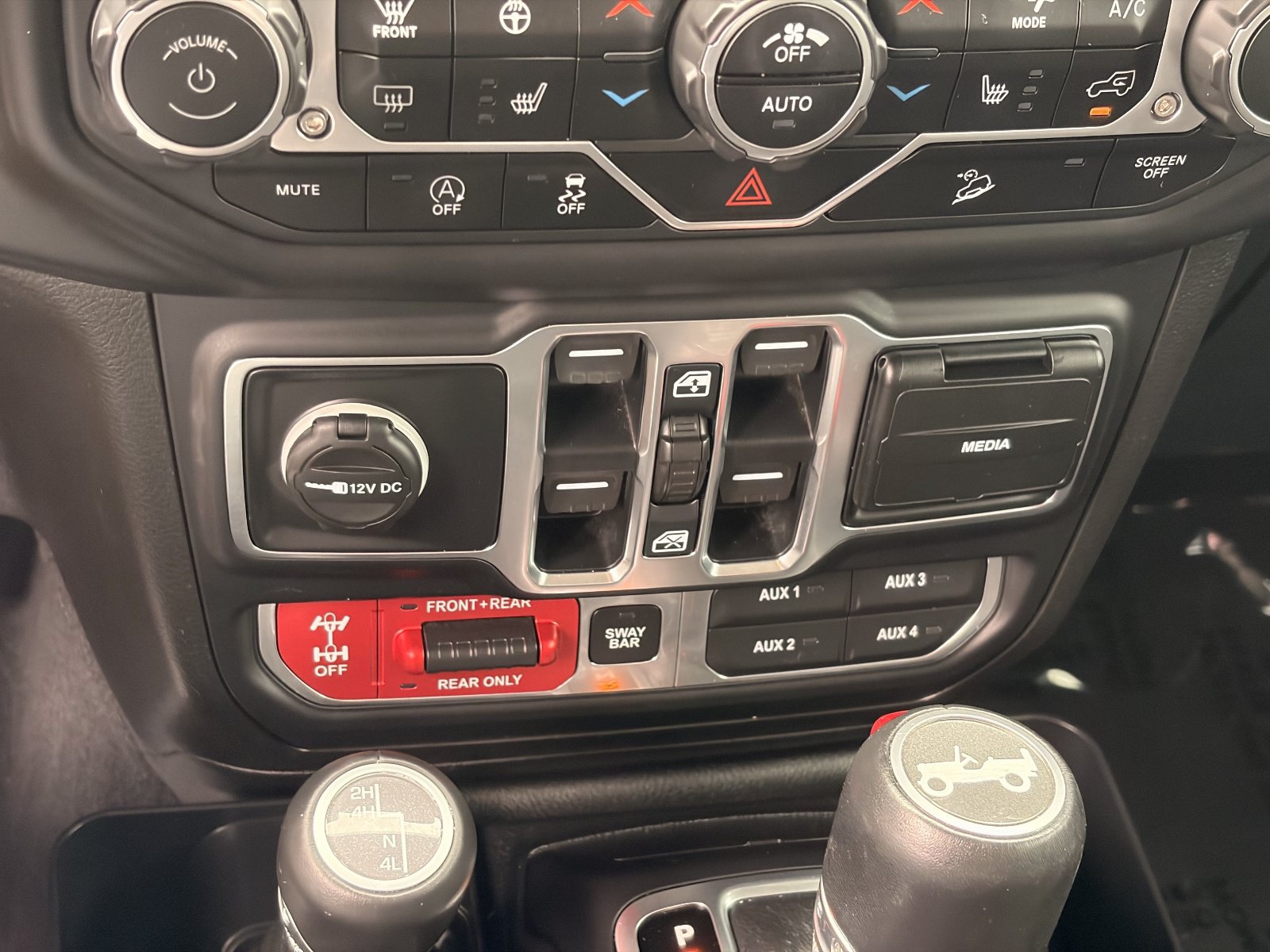 Used 2020 Jeep Wrangler Unlimited Rubicon AWD/4WD image 25