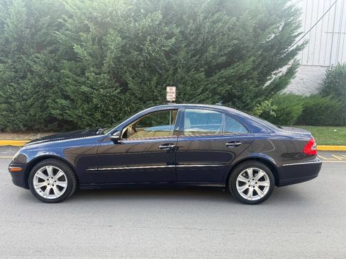 Used 2009 Mercedes-Benz E 350 4MATIC Sedan image 12