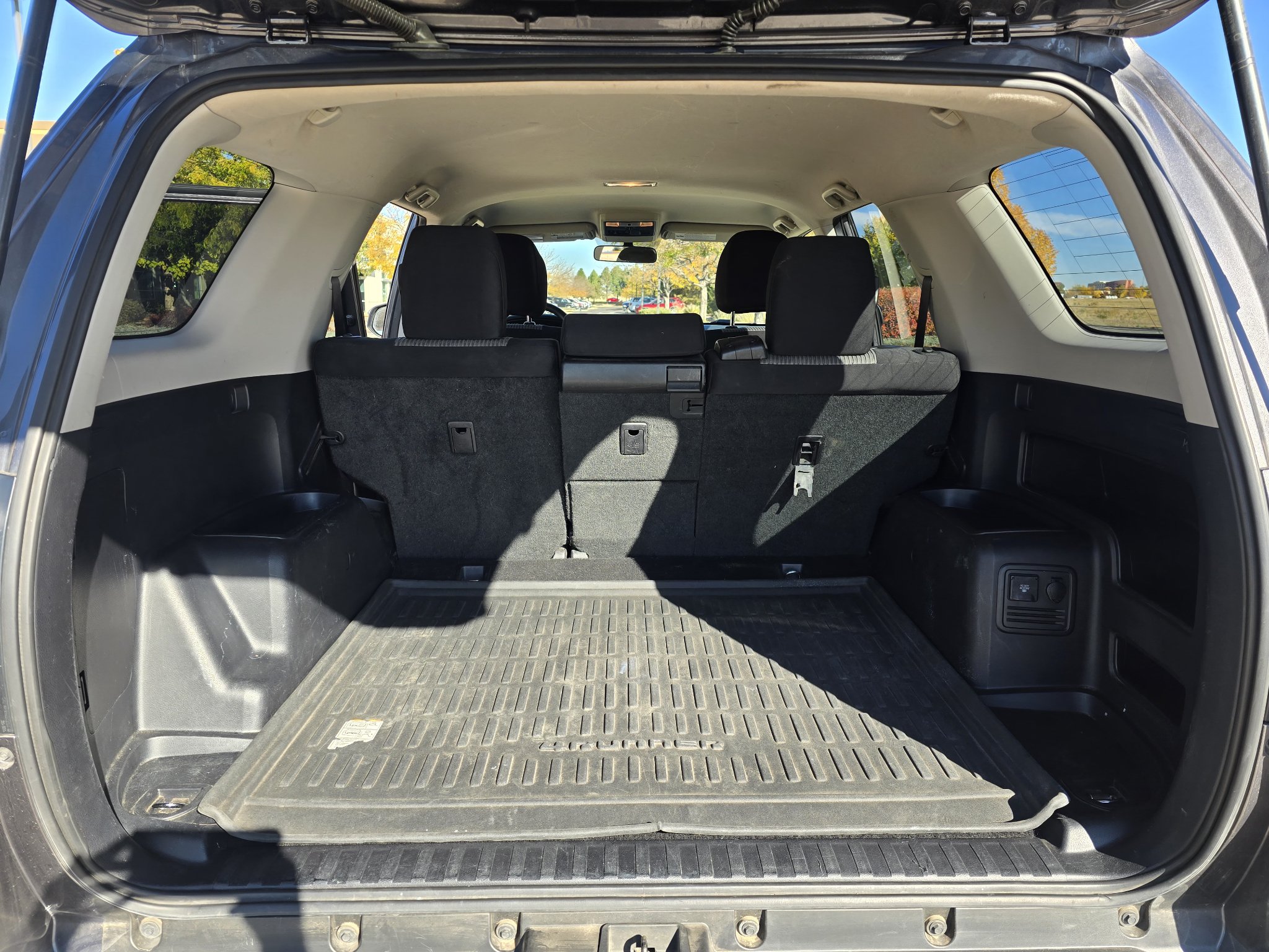 Used 2016 Toyota 4Runner SR5 AWD/4WD image 30