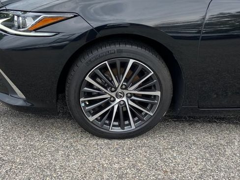Certified 2023 Lexus ES 350 w/ Premium Package FWD image 11