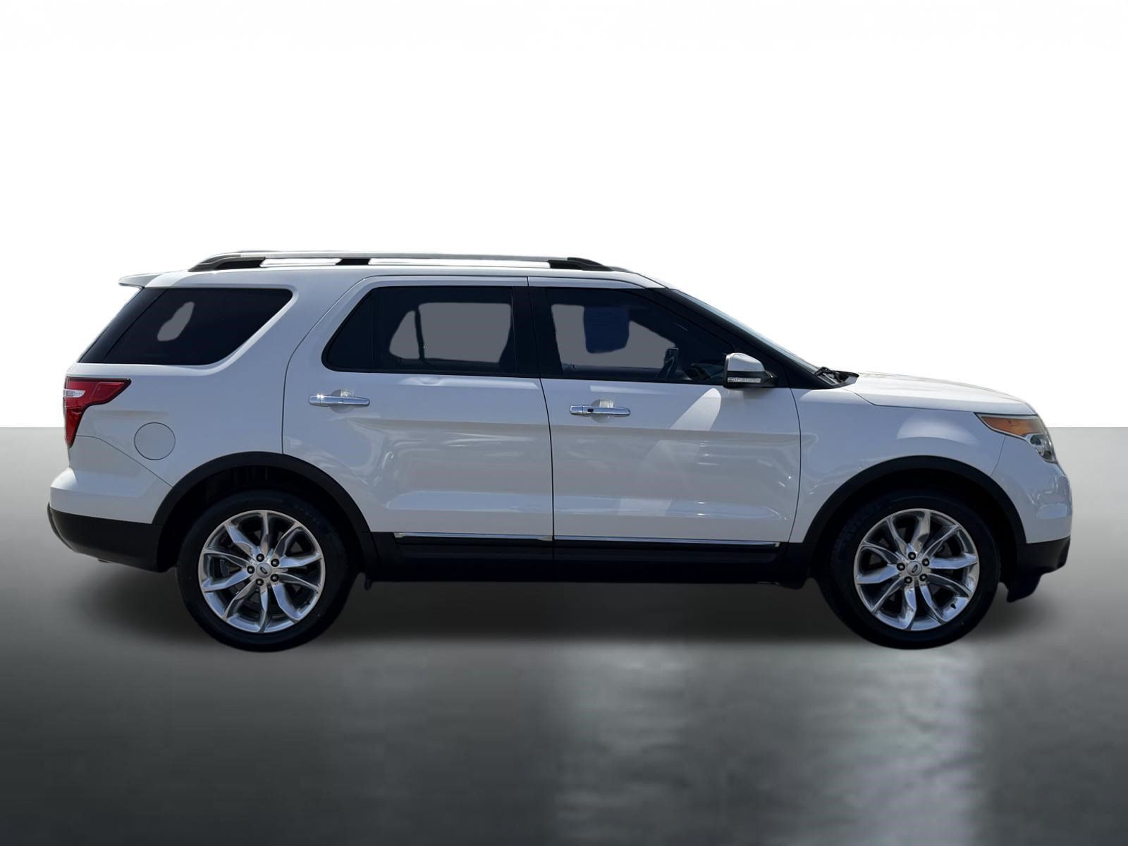 Used 2015 Ford Explorer Limited w/ Equipment Group 301A FWD image 9