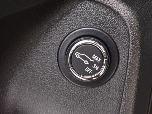 Certified 2025 Chevrolet TrailBlazer ACTIV w/ Convenience Package image 24