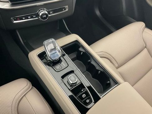 New 2026 Volvo XC90 B6 Ultra w/ Protection Package Premier image 15