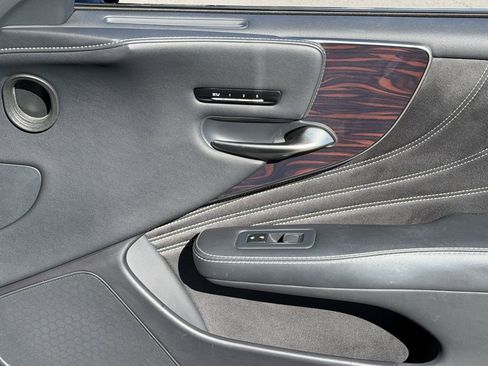 Used 2018 Lexus LS 500 w/ Interior Upgrade Package image 37