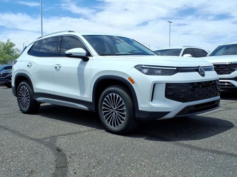 New 2026 Volkswagen Tiguan S AWD/4WD image 1