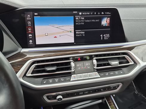 Used 2020 BMW X7 xDrive40i w/ Premium Package image 15