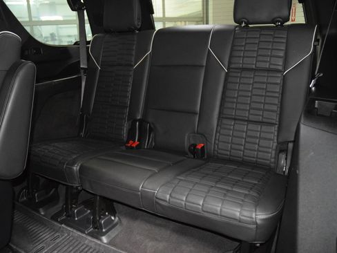 Used 2024 Cadillac Escalade Sport Platinum w/ Heavy-Duty Trailer Package AWD/4WD image 47